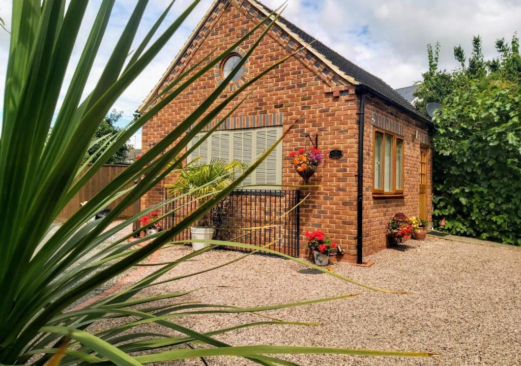 Ludlow House | The Snicketts