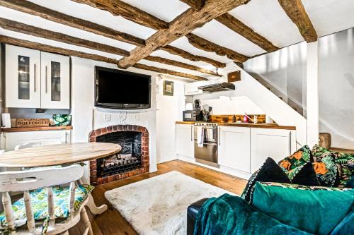 Henley-on-Thames House | The Snug