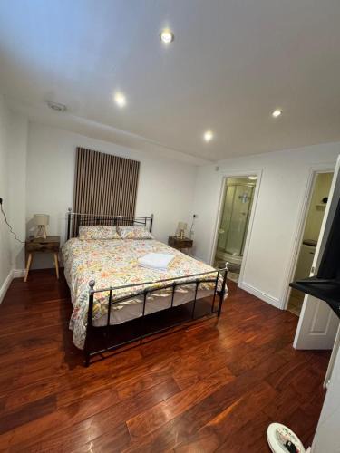 Walsall Apartment | The Snug Spot