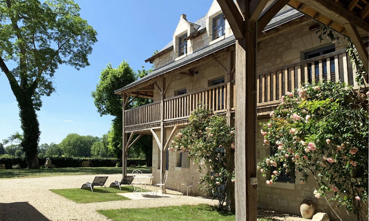 Cravant-les-Coteaux Cottage | The Sonnay Castle Lodge, near Chinon: 4 * cottage for 2