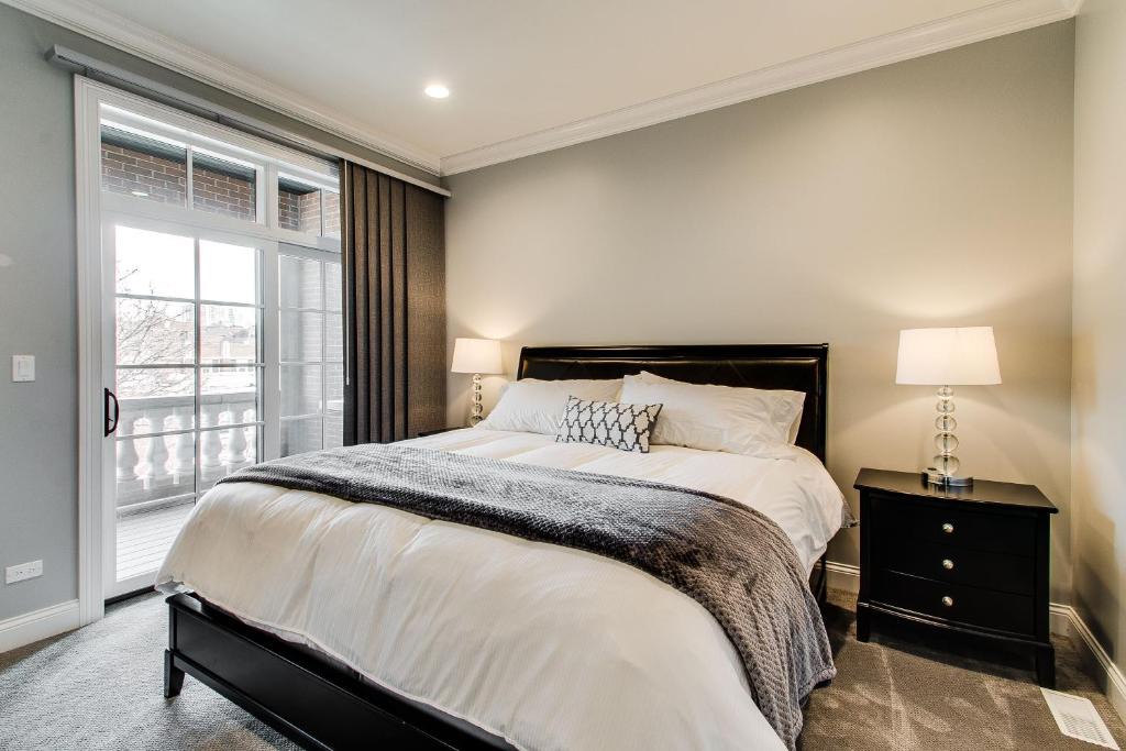 Old Town Bed & Breakfast | The Sono Chicago