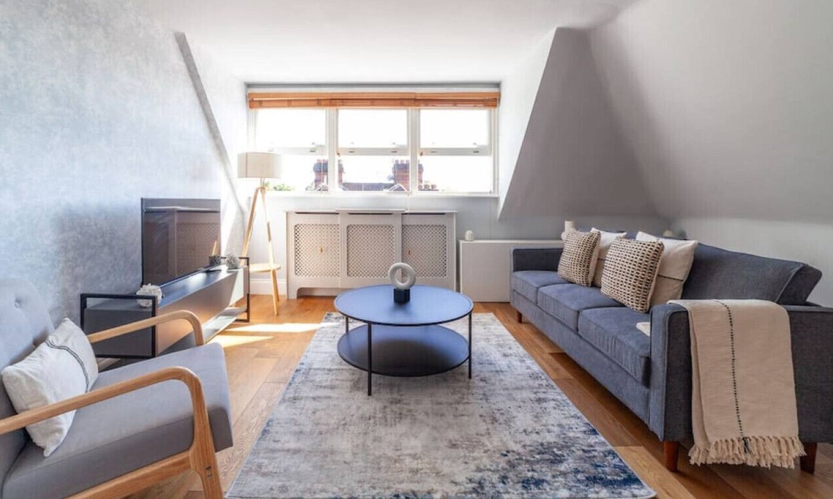 Frognal and Fitzjohns Apartment | The South Hampstead Collection