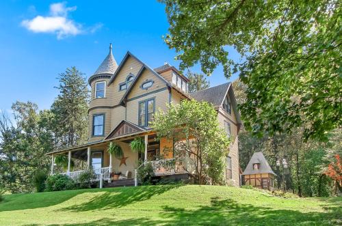 Wernersville Bed & Breakfast | The South Mountain Inn