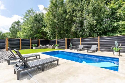 Pleasant View House | The Southern Oasis