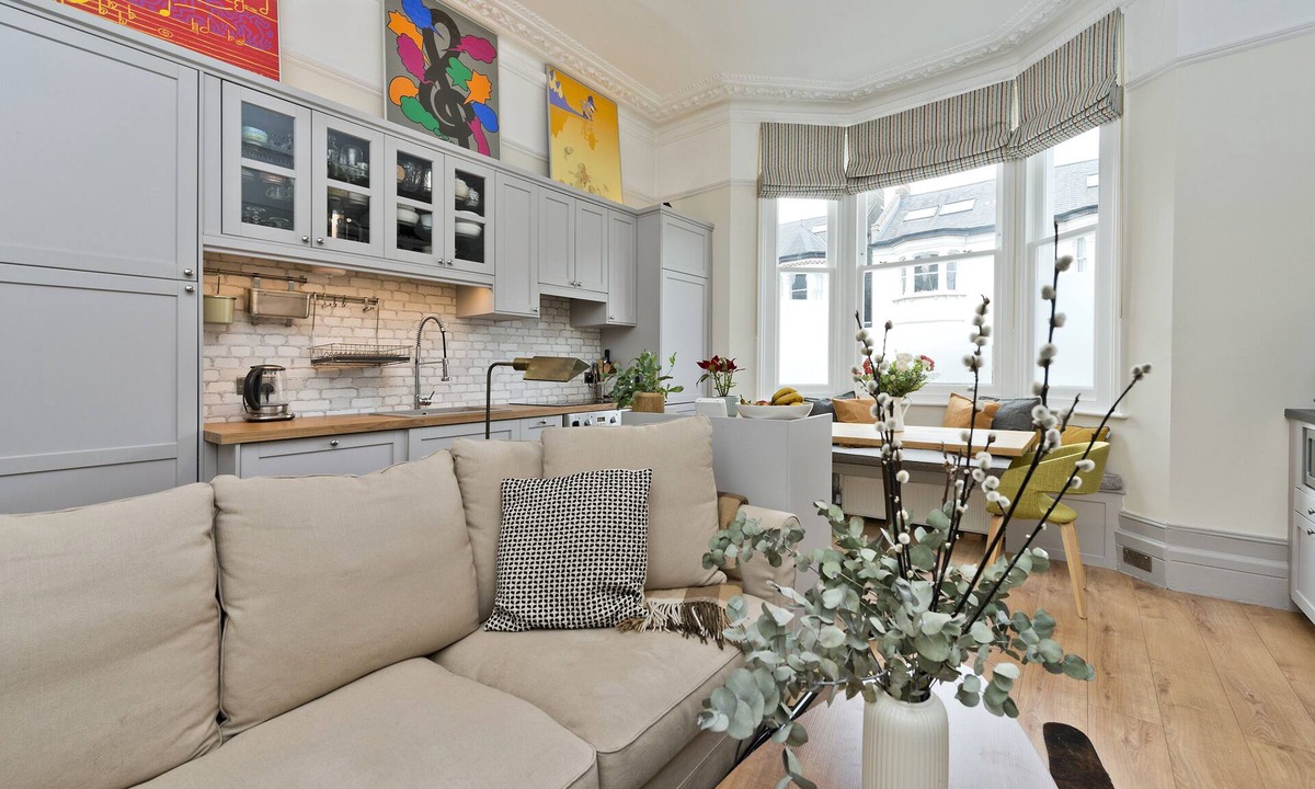 Nightingale Apartment | The Southern Scenester, by Veeve