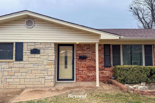 Burkburnett House | The Spacious Avocado 4 Bed, 2 Bath