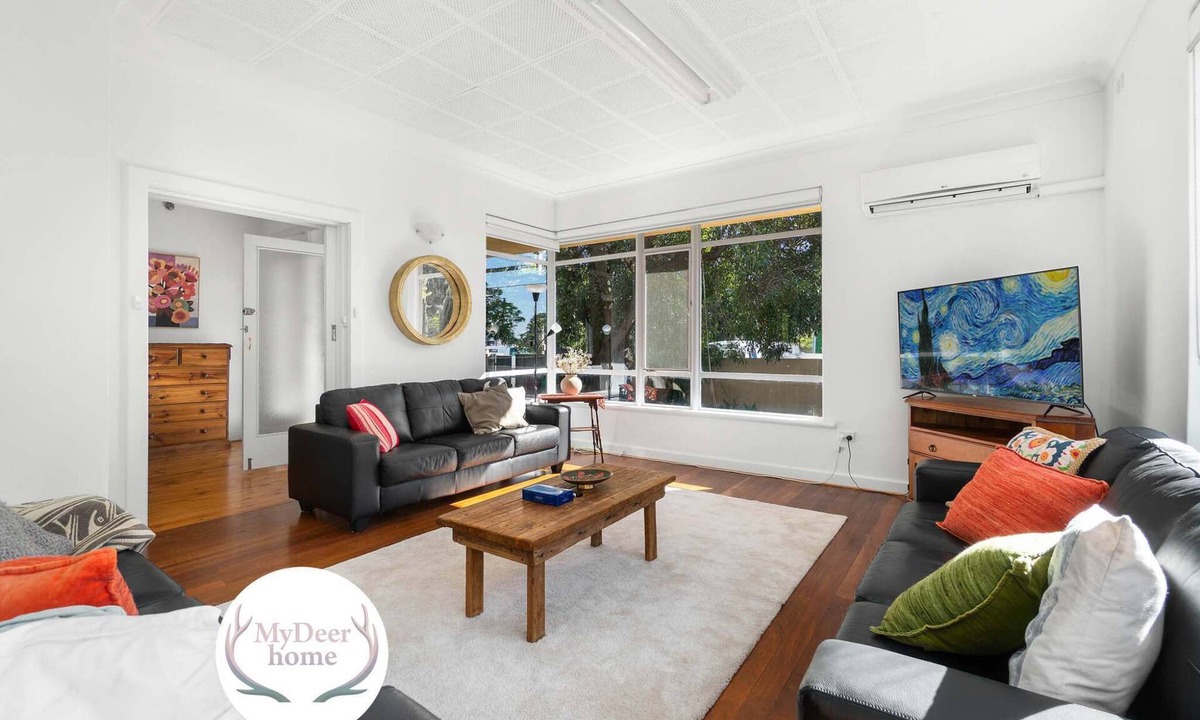 Linden Park House | The Spacious & Elegant Vacation Haven - Glenside