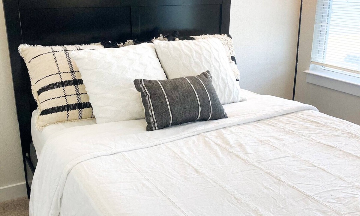 Chesapeake House | The Sparks Home! Relaxing Space + Lux Kitchen