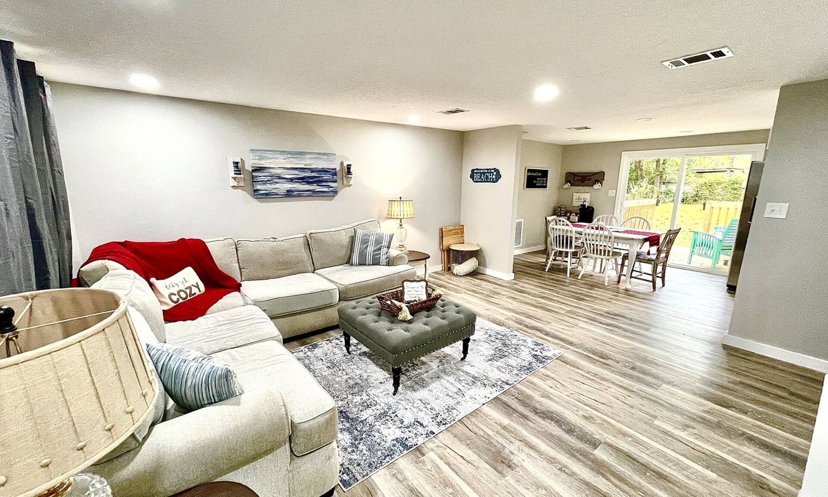 Pensacola Heights House | The Speakeasy on Chicago!n