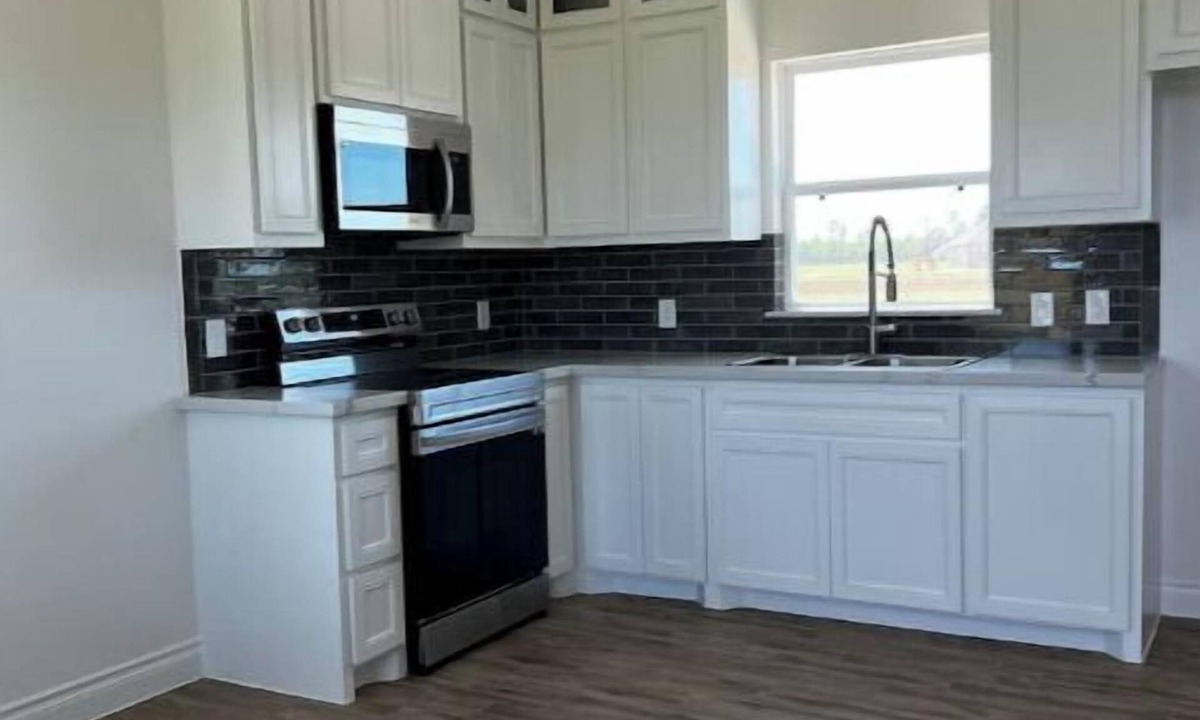 Needville House | The Special Jnn