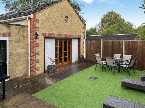 Carterton House | The Spinney