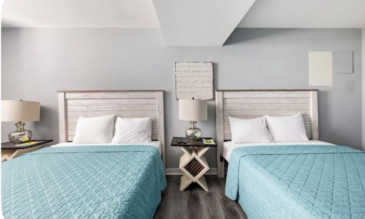 Nashville House | The Split Nashville 8 mins to Broadway