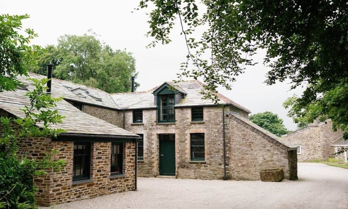Bodmin House | The Stables at Boconnion