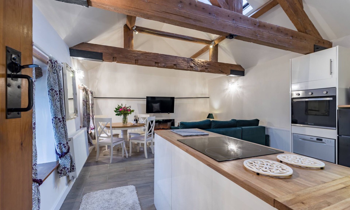 Leek Cottage | The Stables at Brambles Farm - Sleeps 2, Wifi