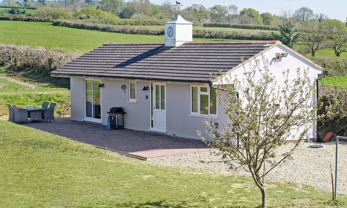 Chard Cottage | The Stables at Greenview