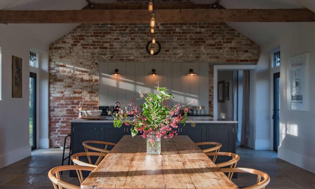 Bilting House | The Stables - beautiful converted stables