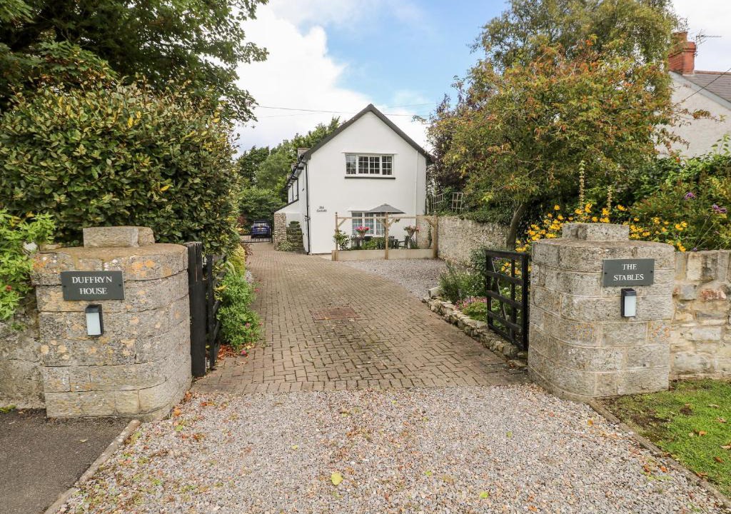 Saint Athan House | The Stables