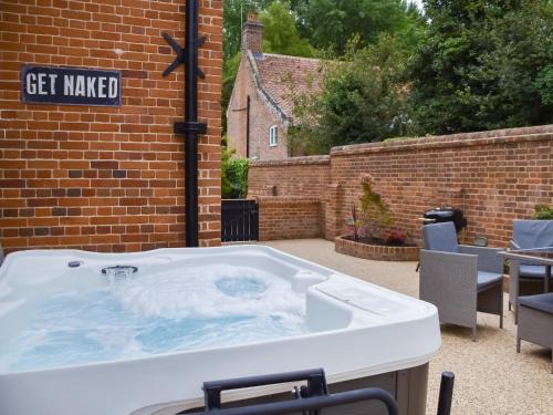 Dunston House | The Stables