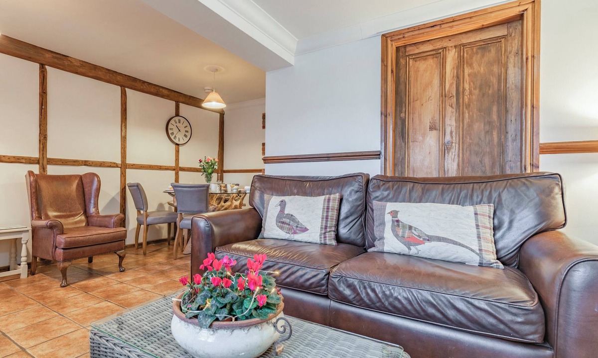 Winterley Cottage | The Stables - UK30946