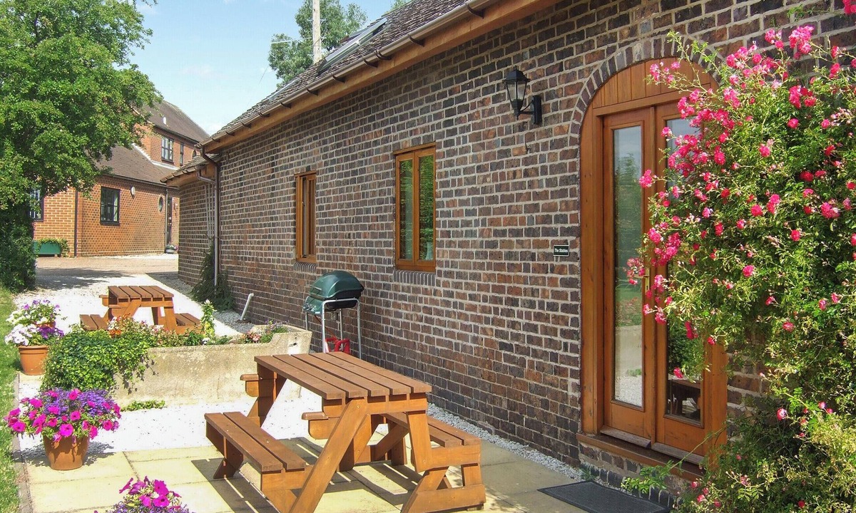 Polesworth Cottage | The Stables - UK47481