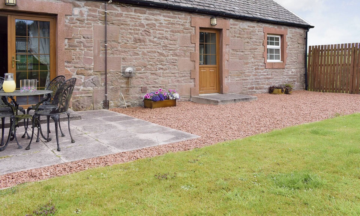 Balfron Cottage | The Stables - UK5532