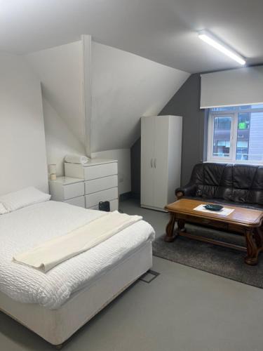 Coventry City Centre House | The Stag and Hen Pub