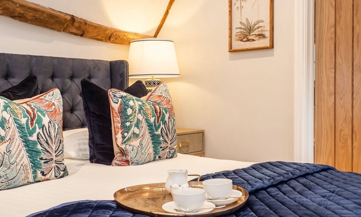 Salhouse Hotel | The Stag