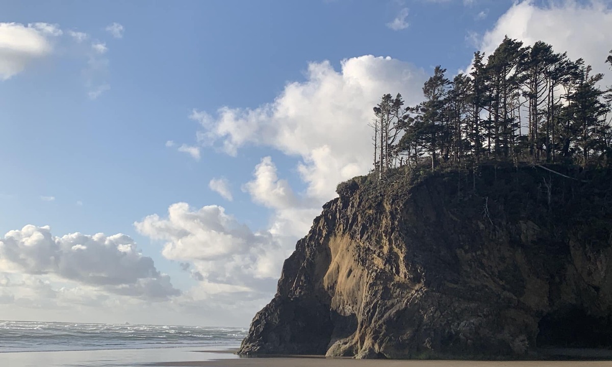 Seaside Hotel | The Starry Night Inn