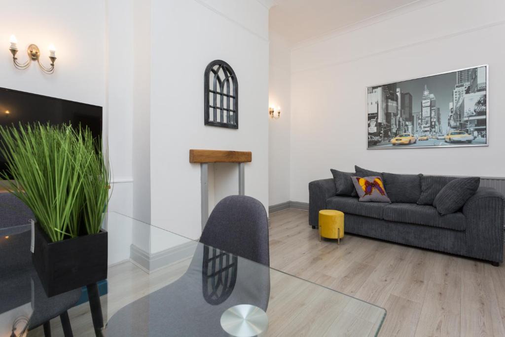 Bamber Bridge House | The Station House