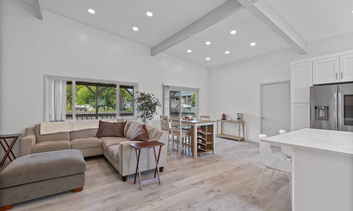 North Gresham House | The Staycation House