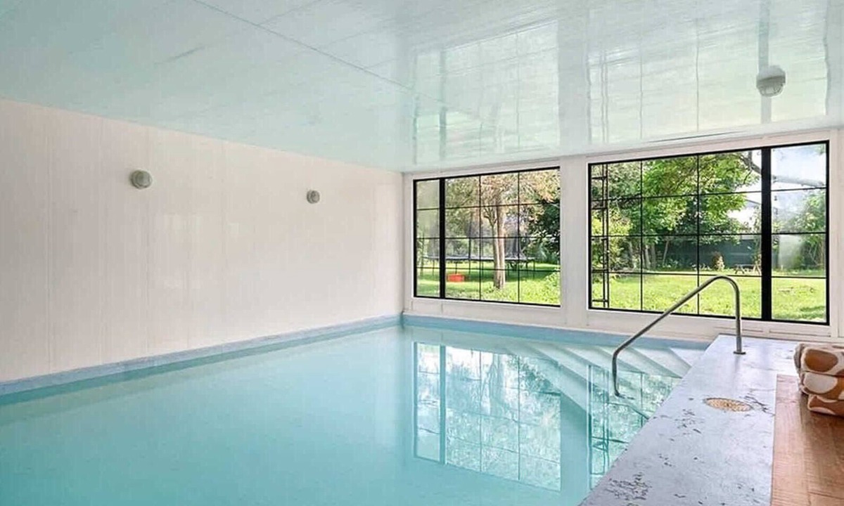 Picton House | The Stillwater - 2 Minutes to Sandbanks