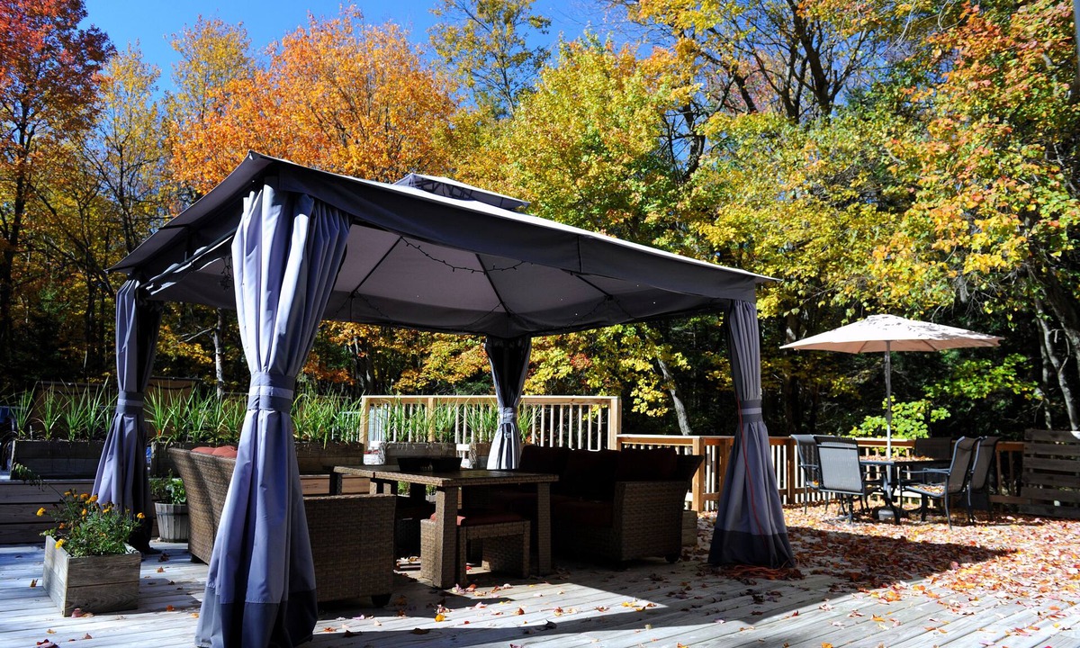 Pocono Summit Ski Chalet | The Stillwater Chalet