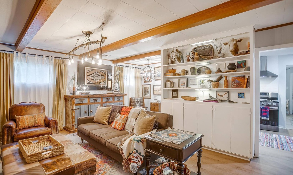 River Oaks House | The Stockyard Exchange