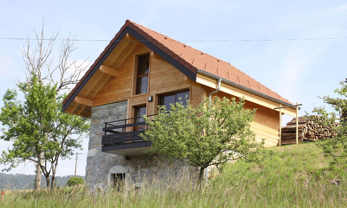 Viuz-en-Sallaz Ski Chalet | The stone chalet