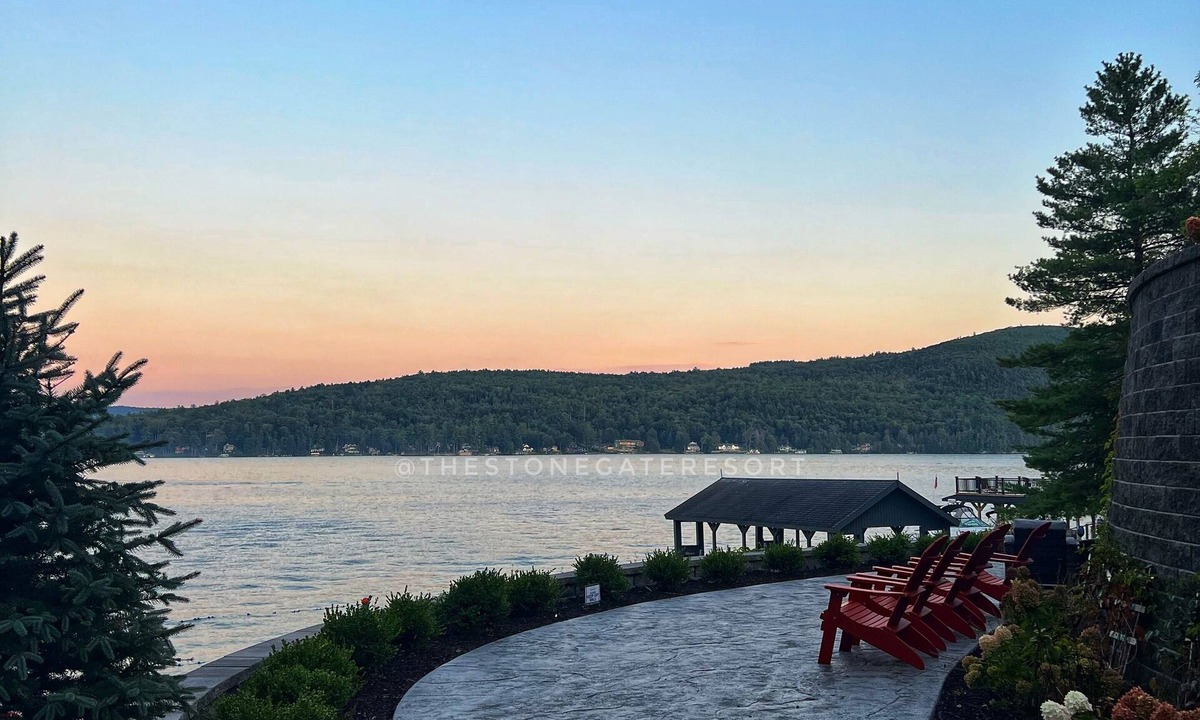 Lake George Hotel | The Stone Gate Resort