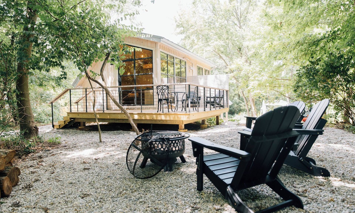 Fredericktown House | The Stonehouse - Private Hot Tub - Sleeps 5