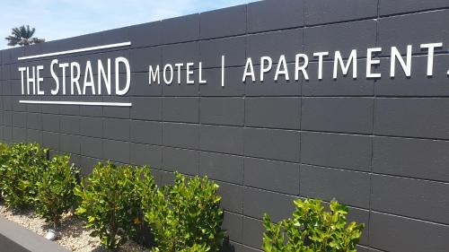 New Plymouth Hotel | The Strand