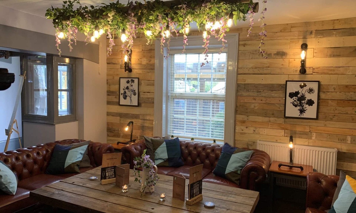 Meriden Hotel | The Strawberry Bank