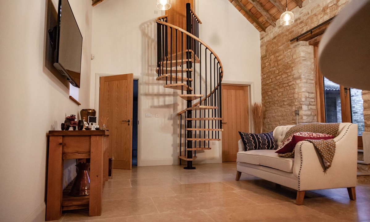 Castle Bytham House | The Studio - A Unique and Luxurious Country Barn Conversion