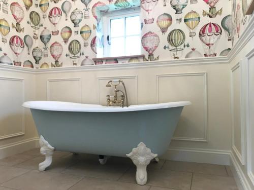 Wisborough Green House | The Studio