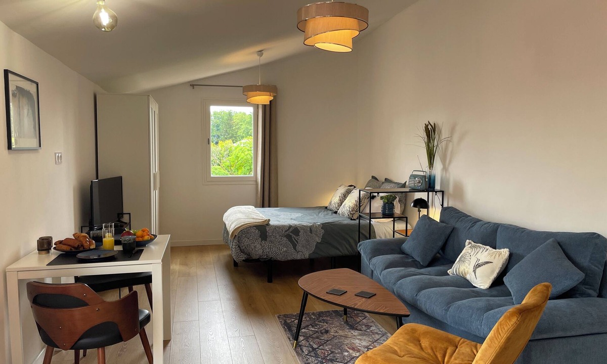 Saint-Esteve Apartment | The studio with its large, unoverlooked terrace, in a quiet location with private parking