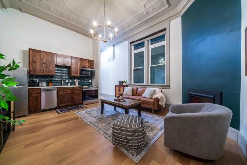 Sedalia Apartment | The Study