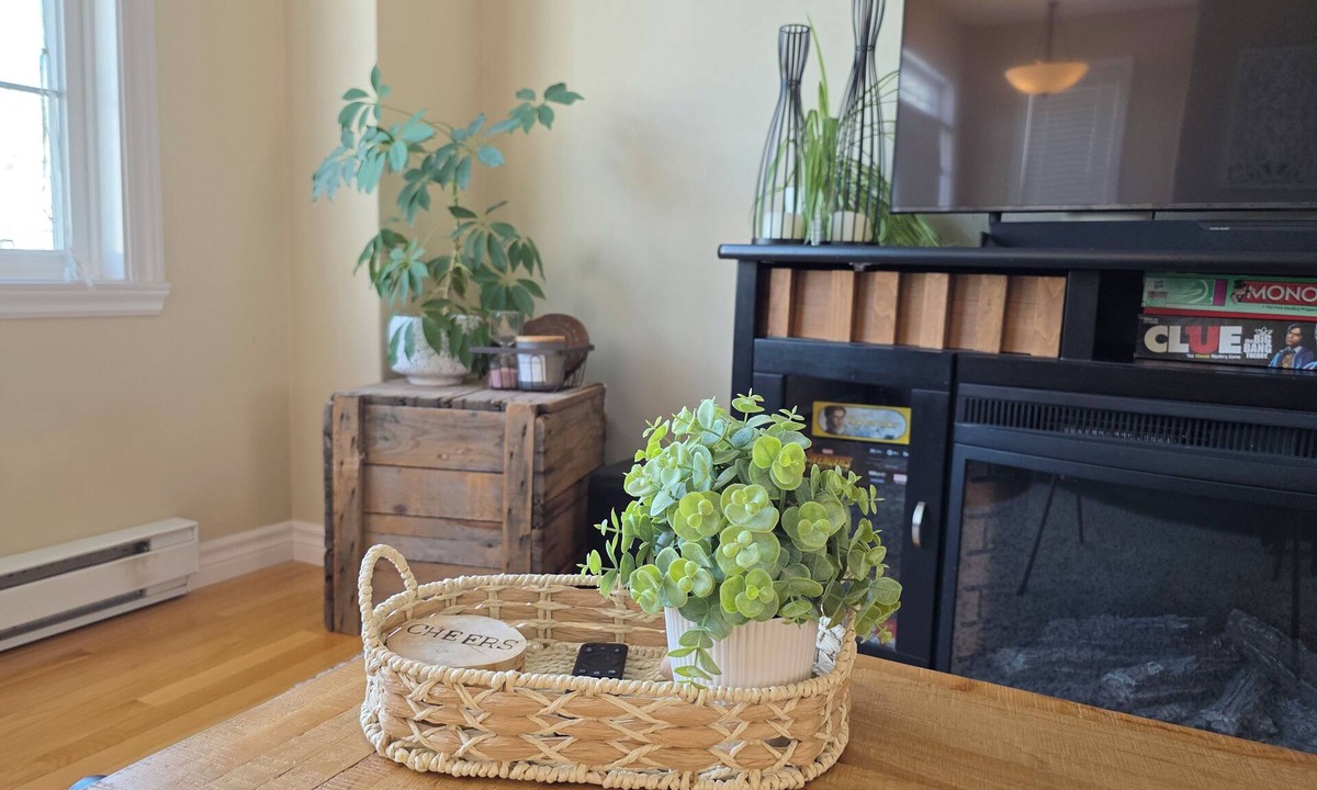 Lower Sackville House | The Suburban Cottage