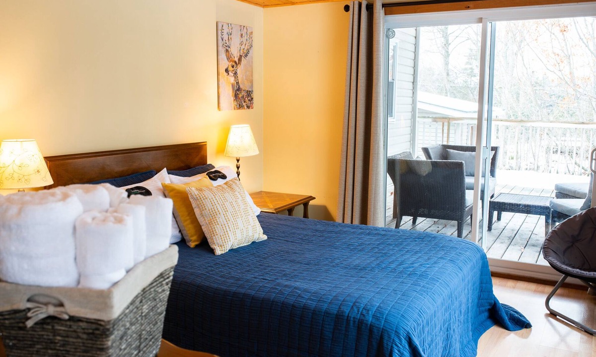 Bishop Corners Apartment | The Suite - Myers Cave Resort
