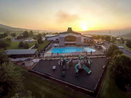 McGaheysville House | The Summit at Massanutten Resort by TripForth