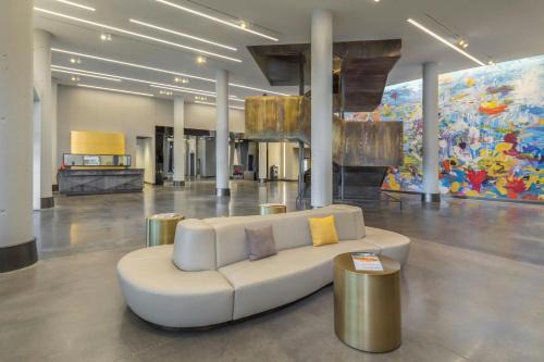 Roselawn Finance Hotel | The Summit Hotel