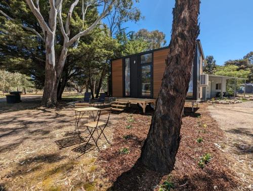 Dadswells Bridge House | The Summit View by Tiny Away