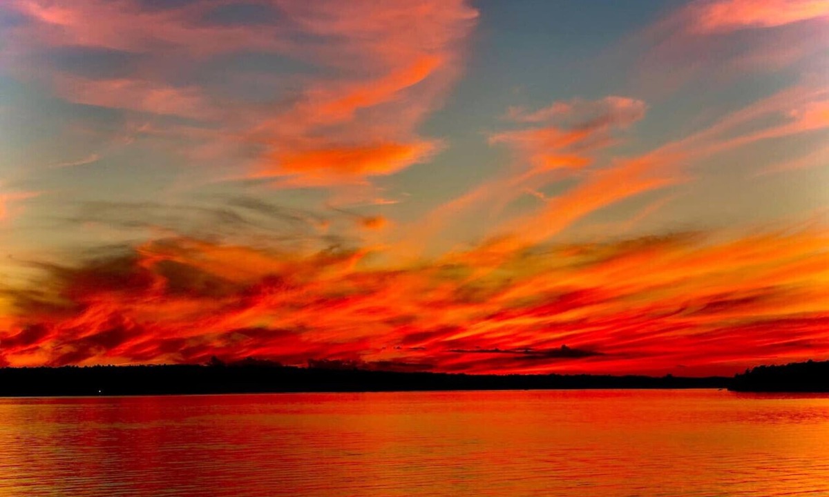 Old Town Cabin | The sunset cottage on Pushaw Lake!