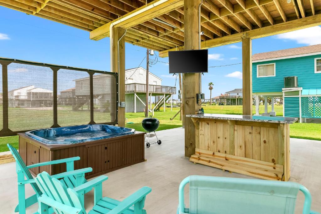 San Luis House | The Sunset House in Treasure Island