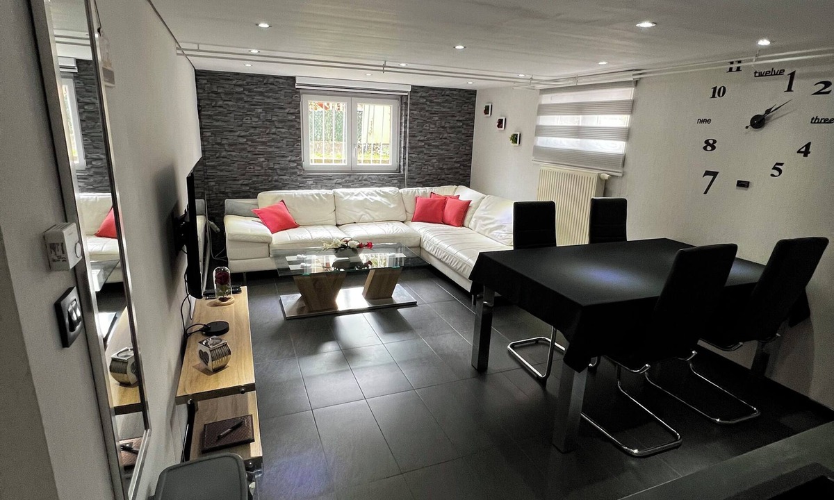 Battenheim Apartment | The swallows